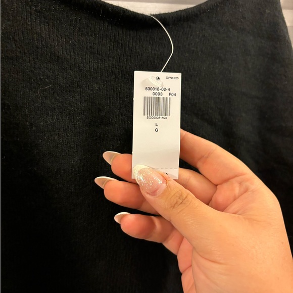 Old navy black tank top - Picture 2 of 2